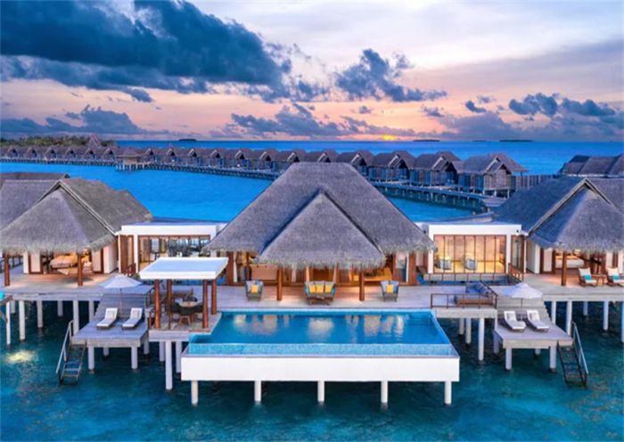 Two Bedroom Sunset Over Water Pool Residence
