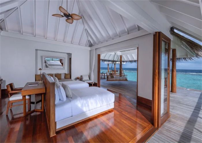 Two Bedroom Sunset Over Water Pool Residence
