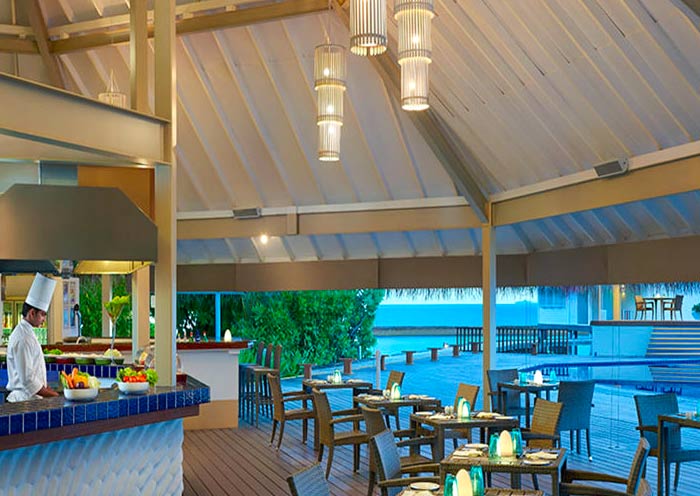 EYZ Lounge & Bar EYZ Lounge & Bar