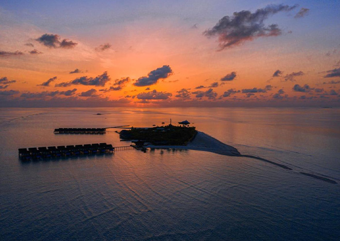 Dhigufaru Island Resort
 Dhigufaru Island Resort