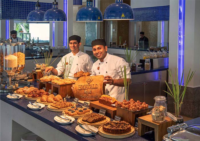 Emerald Faarufushi Resort & Spa Emerald Faarufushi Resort & Spa