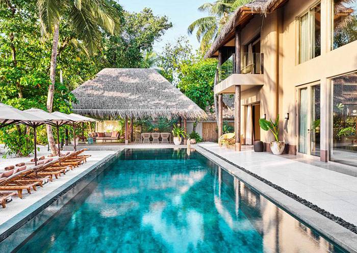  Four Bedroom Beach Residence With Pool

