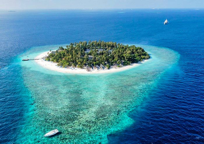 Malahini Kuda Bandos | Diving & Snorkeling Resort Maldives (4 Star)