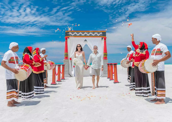 Meeru Island Resort & Spa, Maldives Meeru Island Resort & Spa, Maldives