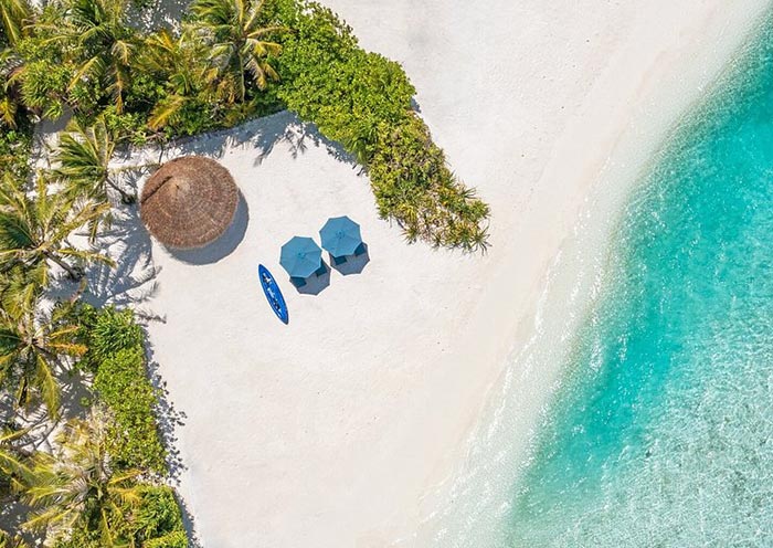 Naladhu Private Island
 Naladhu Private Island